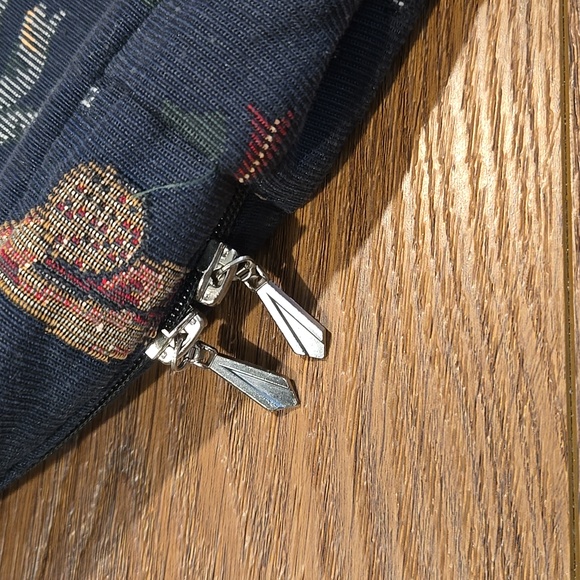 MISS BONNIE TAPESTRY TWO SIDED GOLF HANDBAG. #6589 - Picture 7 of 9